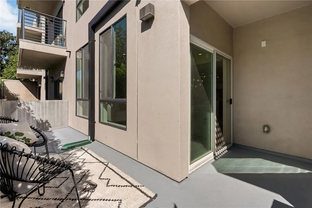 Additional image 7 of 3715 San Marino Street Unit 105, Los Angeles, CA 90019
