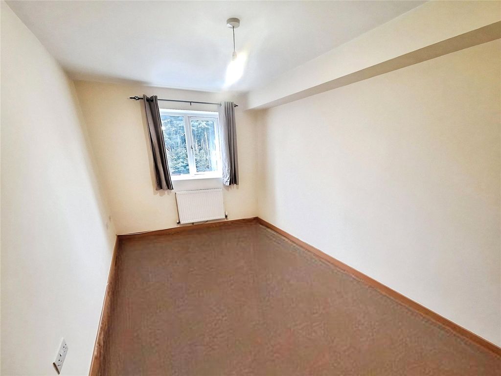 Additional image 5 of 2 bed flat for saleHeath End Road, Nuneaton, Warwickshire CV10