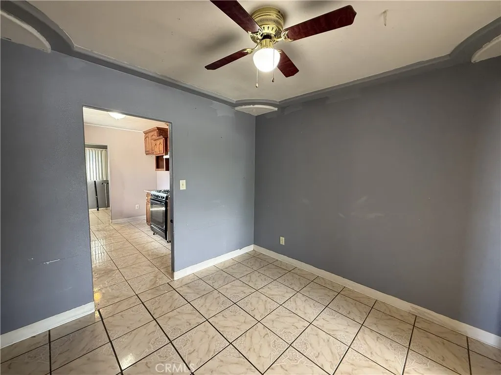 Additional image 19 of 407 E Street, Taft, CA 93268