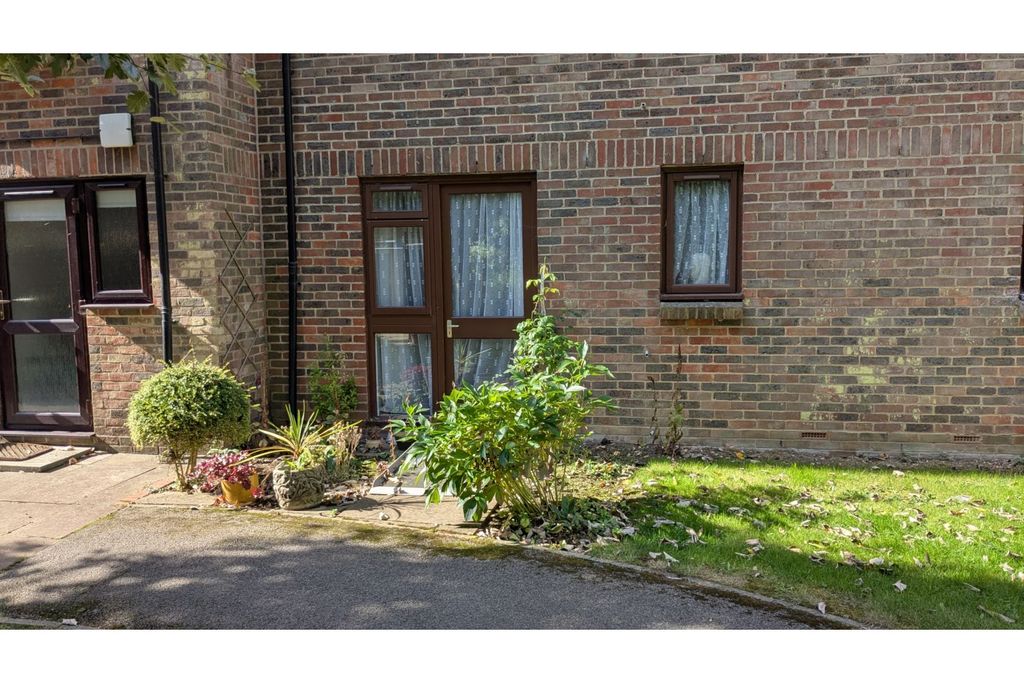 Additional image 25 of 1 bed flat for saleHigh Street, Abbots Langley WD5