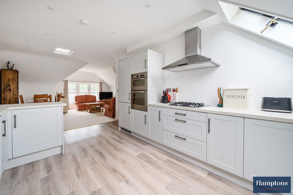 Additional image 4 of 3 bed flat for saleWhielden Street, Amersham HP7