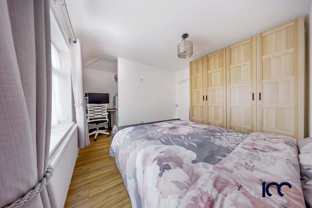Additional image 15 of 4 bed semi-detached house for saleEliot Road, Dagenham RM9