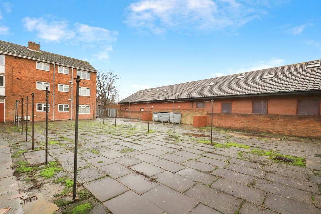 Additional image 8 of 1 bed maisonette for saleWolverhampton Street, Bilston, West Midlands WV14