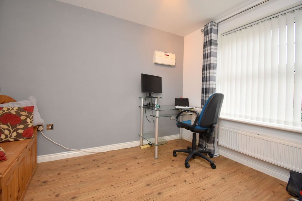 Additional image 9 of 5 bed detached house for saleBose Avenue, Biggleswade SG18