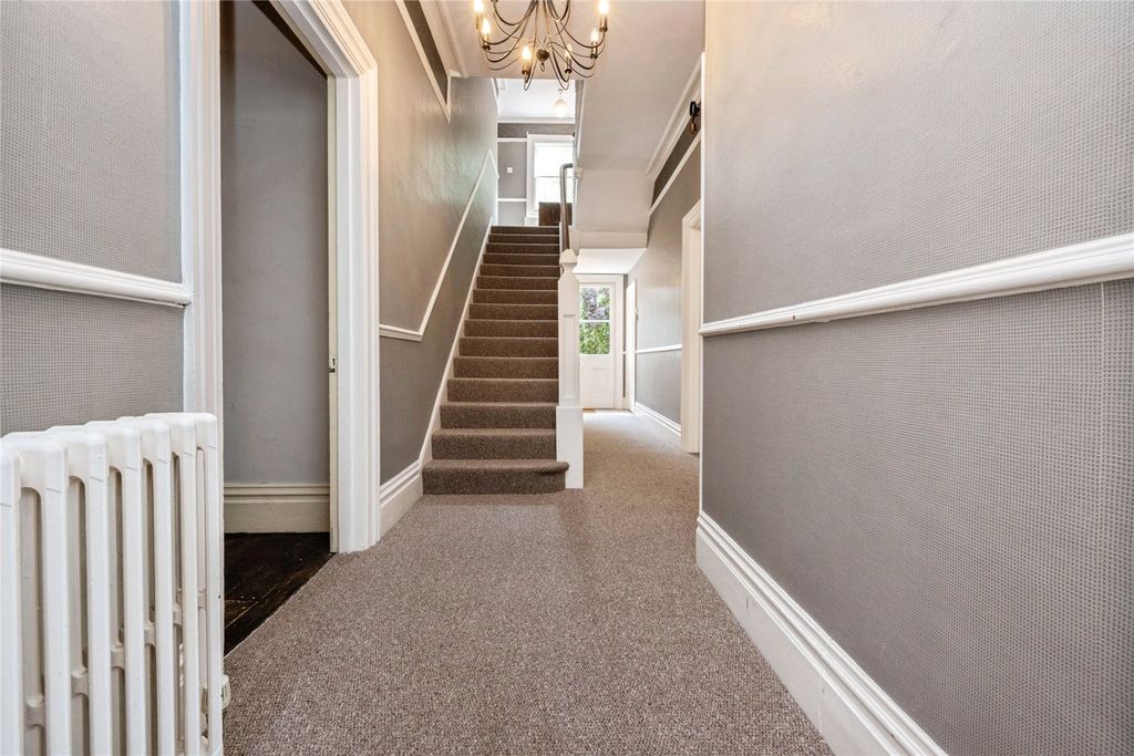 Additional image 11 of 11 bed detached house for saleLansdowne Road, Bedford, Bedfordshire MK40