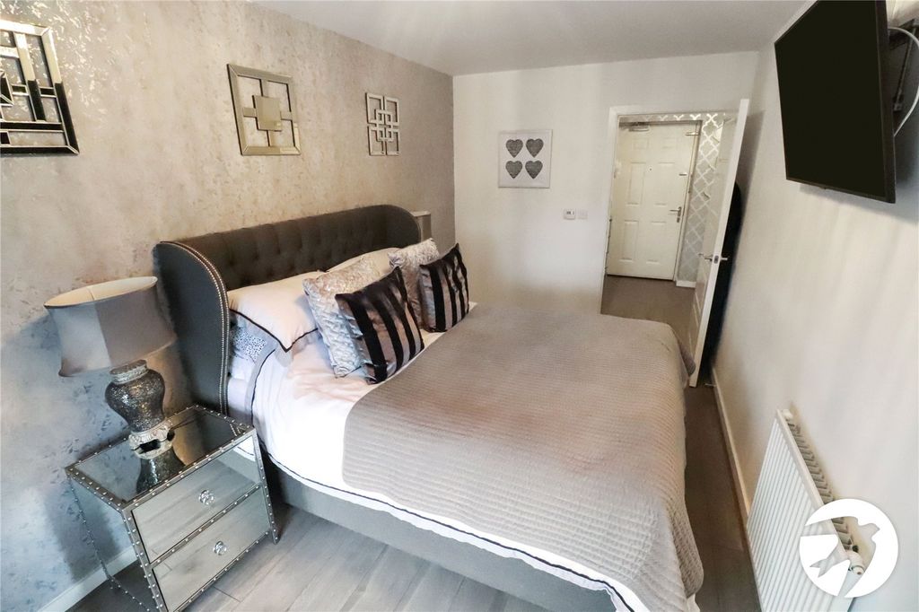 Additional image 11 of 2 bed flat for saleMorris Drive, Belvedere DA17