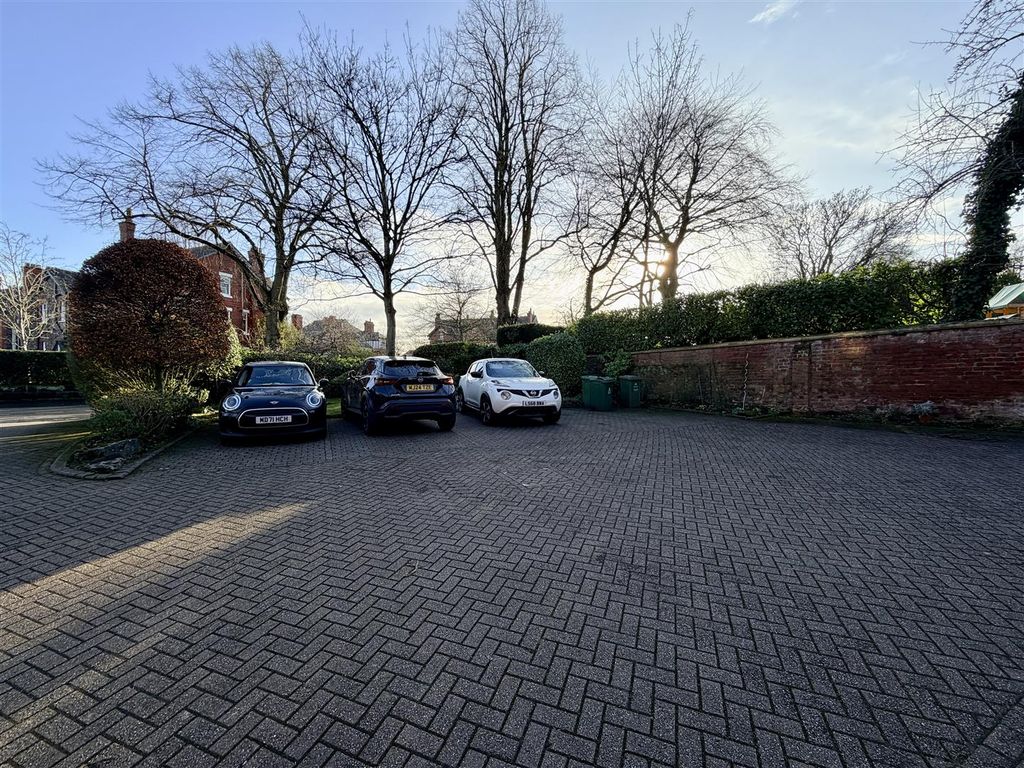 Additional image 20 of 2 bed flat for saleDunham Road, Altrincham WA14