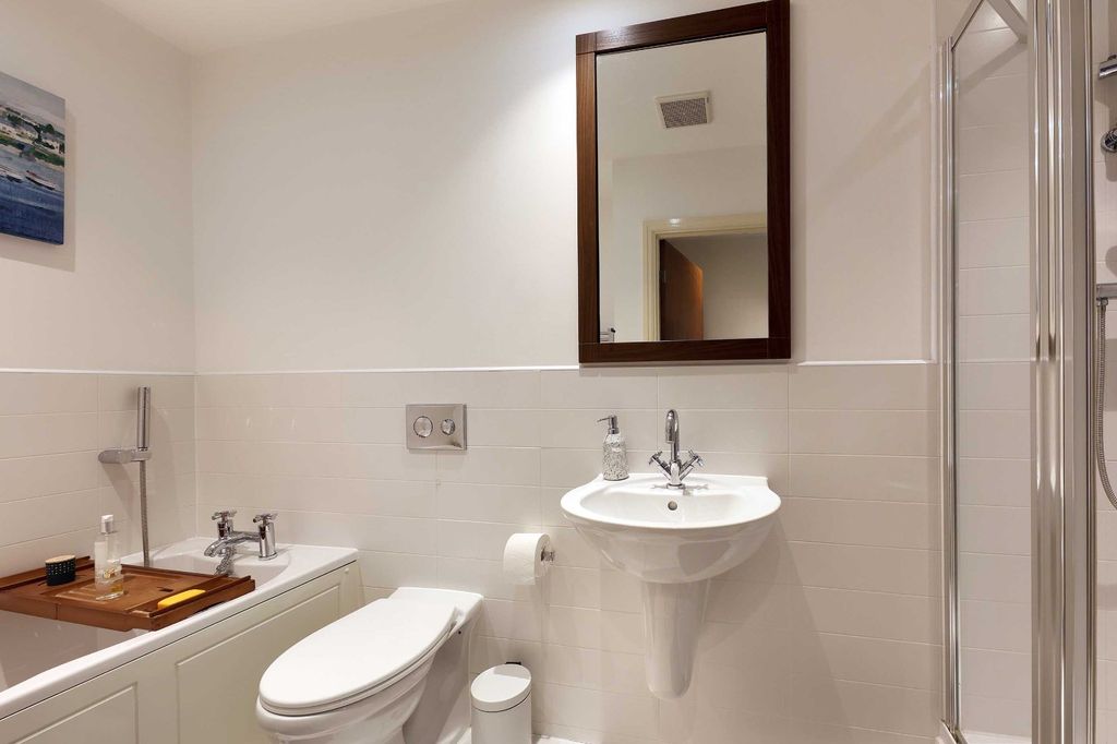 Additional image 9 of 2 bed flat for saleStation Road, Beaconsfield HP9