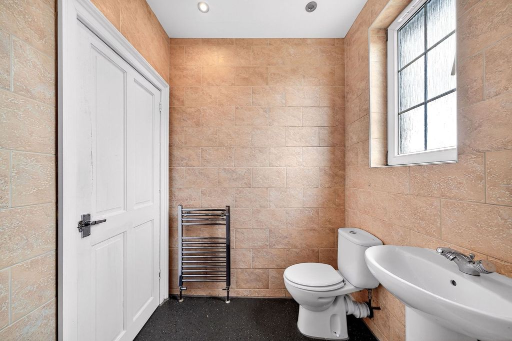 Additional image 22 of 2 bed flat for saleParkhead Loan, Edinburgh EH11