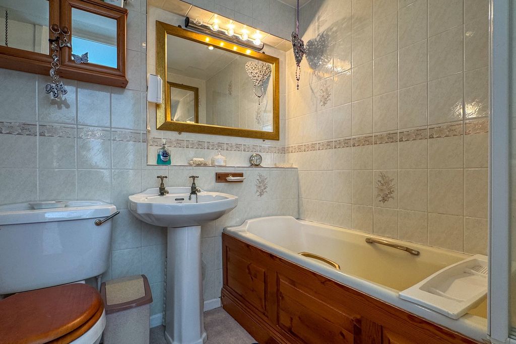 Additional image 15 of 3 bed detached house for saleBeech Road, Alresford SO24