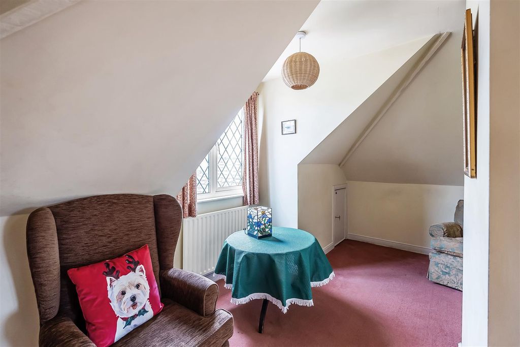Additional image 13 of 3 bed chalet for saleWest Farm Close, Ashtead KT21