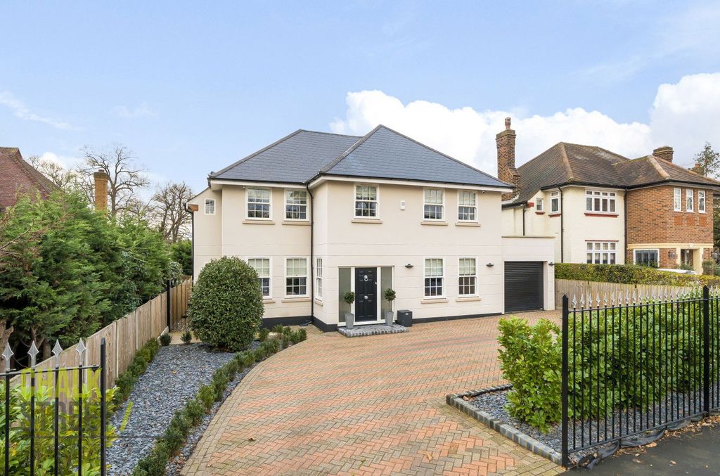 Additional image 36 of 5 bed detached house for saleWoodlands Avenue, Emerson Park RM11