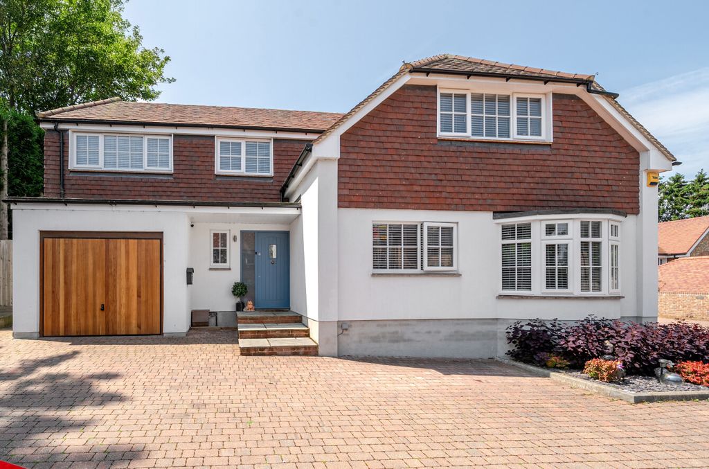 4 bed detached house for salePrimrose Close, North Waltham, Basingstoke, Hampshire RG25
