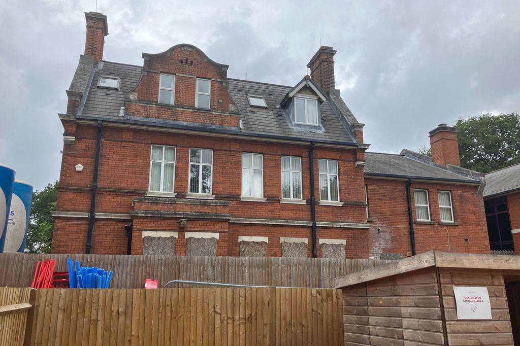 Additional image 3 of Mobile/park home for saleShoe Lane, Aldershot GU11