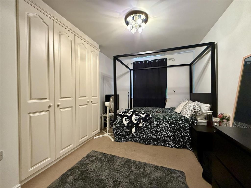 Additional image 4 of 2 bed flat for saleOliver House, Wain Avenue, Chesterfield S41