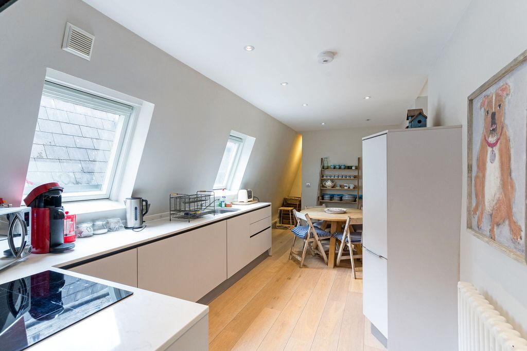 Additional image 4 of 3 bed flat for saleWood Street, Bath BA1