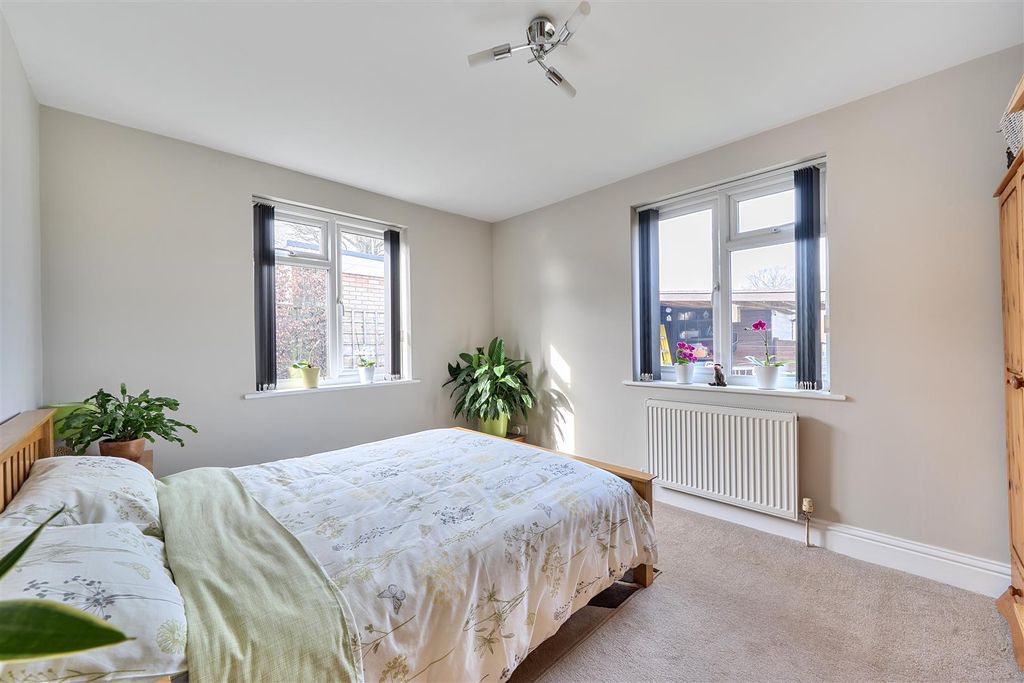 Additional image 7 of 3 bed detached bungalow for saleBushey Shaw, Ashtead KT21