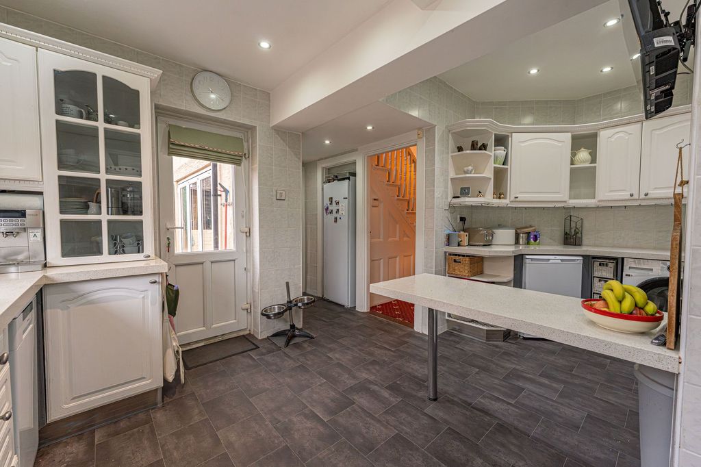 Additional image 8 of 4 bed semi-detached house for salePark View, Pontypool NP4