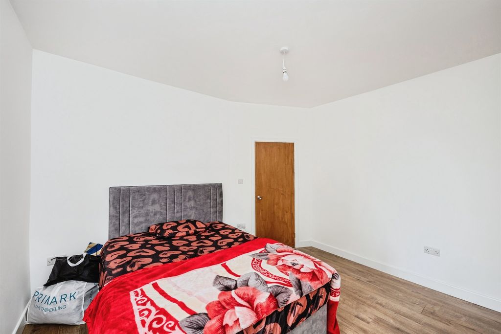 Additional image 13 of 3 bed flat for saleWest Street, Gorseinon, Swansea SA4