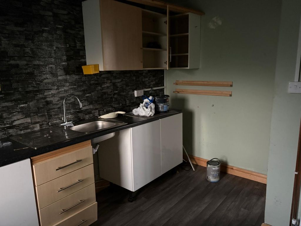 Additional image 3 of 2 bed flat for saleLongview Road, Clase, Swansea SA6