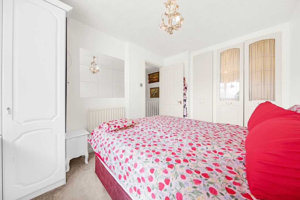 Additional image 18 of 3 bed semi-detached house for saleWaterside Close, Barking IG11