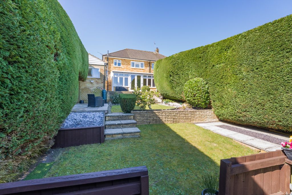 Additional image 2 of 3 bed semi-detached house for salePomeroy Close, Amersham HP7