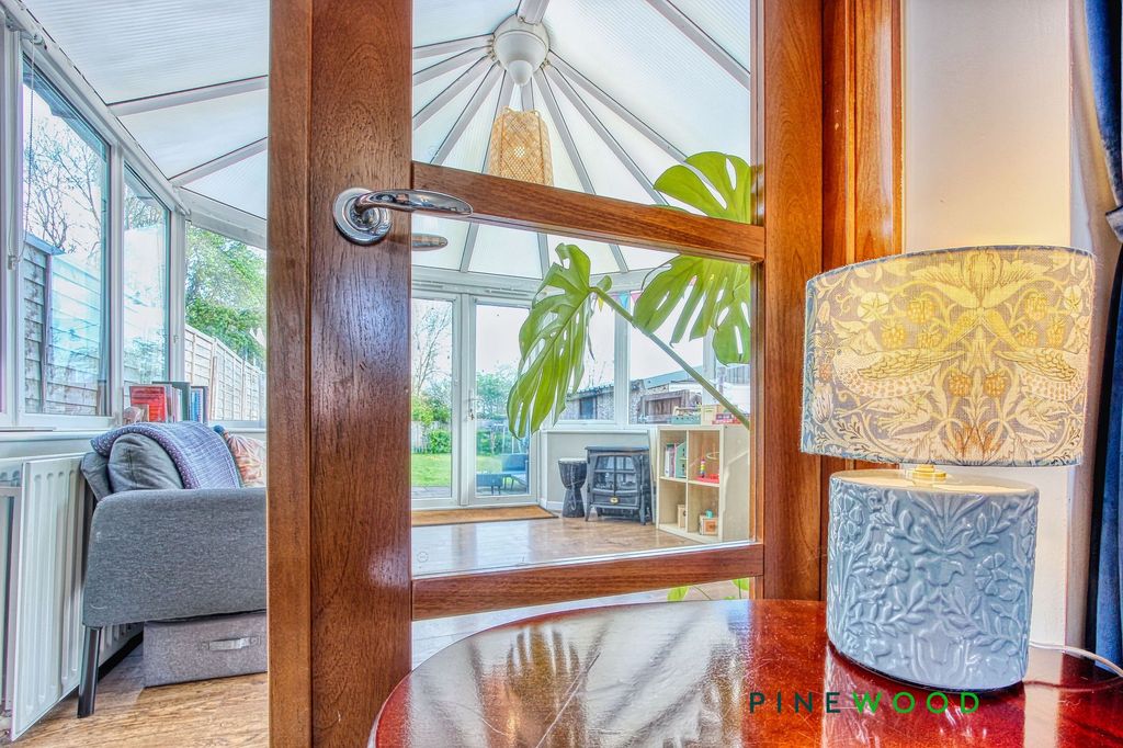 Additional image 8 of 3 bed semi-detached house for saleGloucester Road, Newbold, Chesterfield, Derbyshire S41
