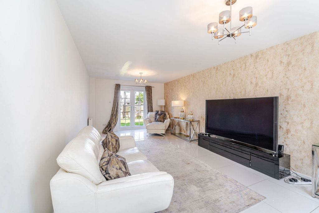 Additional image 4 of 6 bed town house for saleMosside Terrace, Bathgate EH48
