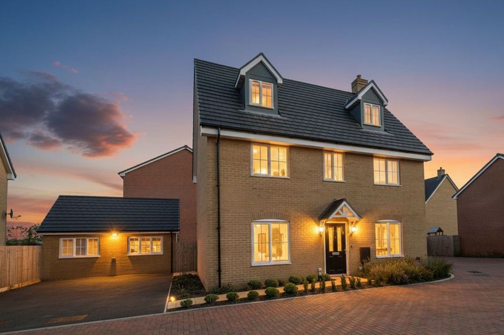 Additional image 32 of 5 bed detached house for saleBellflower Gardens, Biggleswade SG18