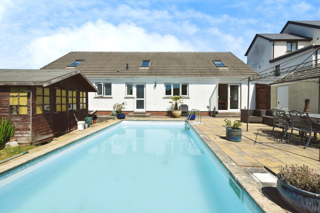 Additional image 12 of 5 bed detached house for saleWernoleu Road, Betws, Ammanford, Carmarthenshire SA18