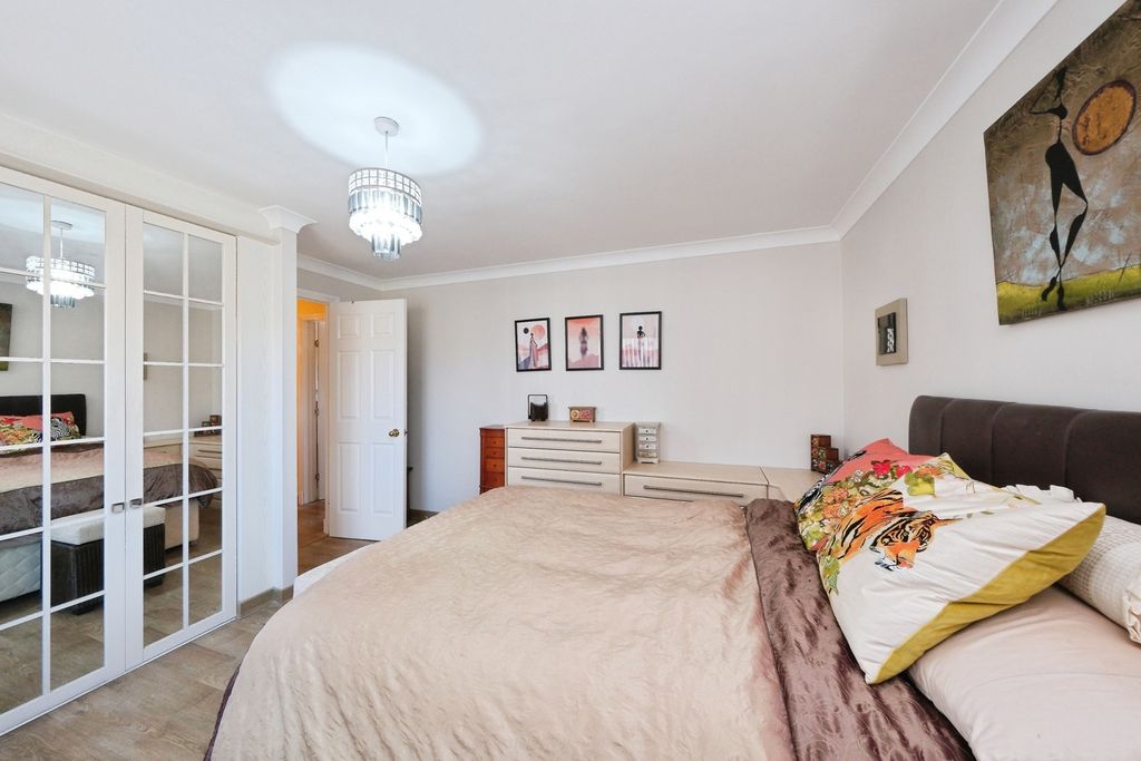 Additional image 10 of 2 bed flat for saleLakeside Boulevard, Doncaster, South Yorkshire DN4