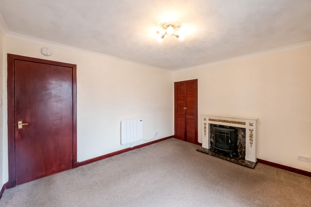 1 bed flat for saleKing Street, Crieff PH7 photo 3