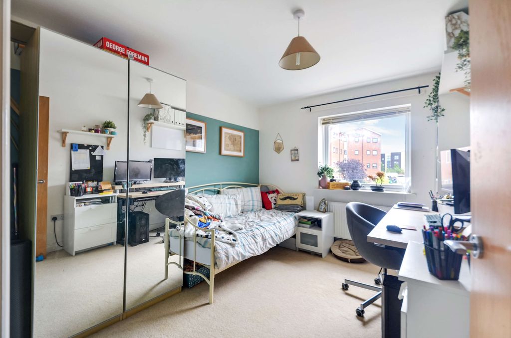 Additional image 13 of 2 bed flat for saleBlake Street, Aylesbury HP19