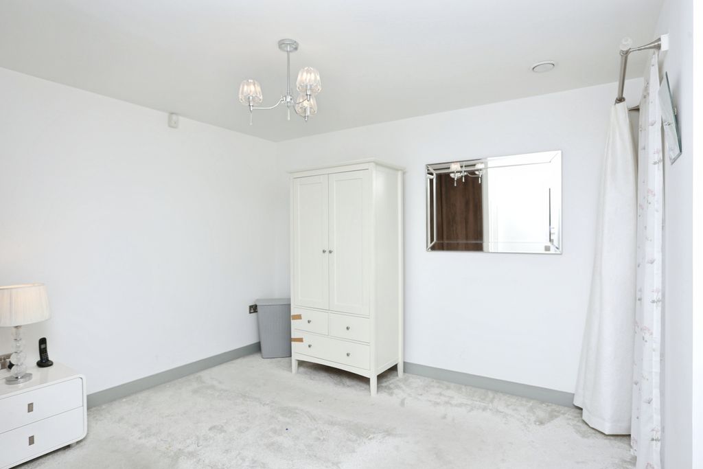 Additional image 6 of 2 bed flat for sale57 Albemarle Road, Beckenham BR3