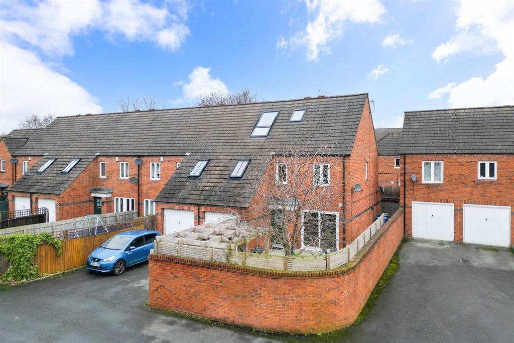 Additional image 39 of 4 bed town house for saleHuntspill Road, West Timperley, Altrincham WA14