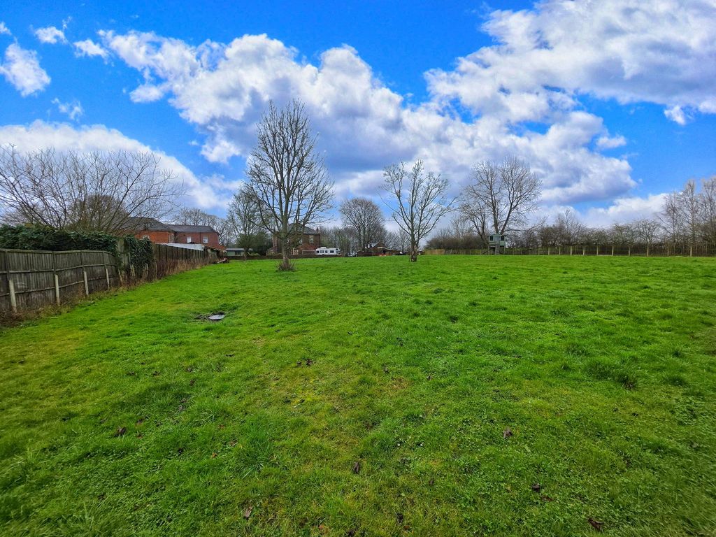Additional image 30 of 5 bed detached house for saleLund Hill Lane, Royston, Barnsley S71