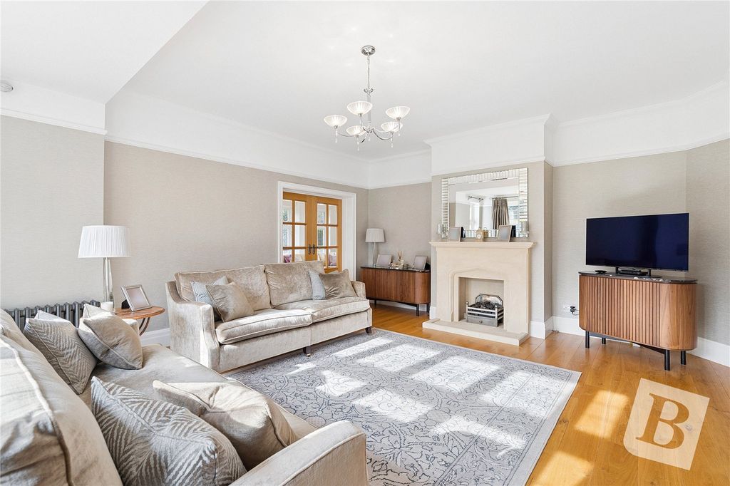 Additional image 23 of 6 bed detached house for saleElm Grove, Emerson Park RM11