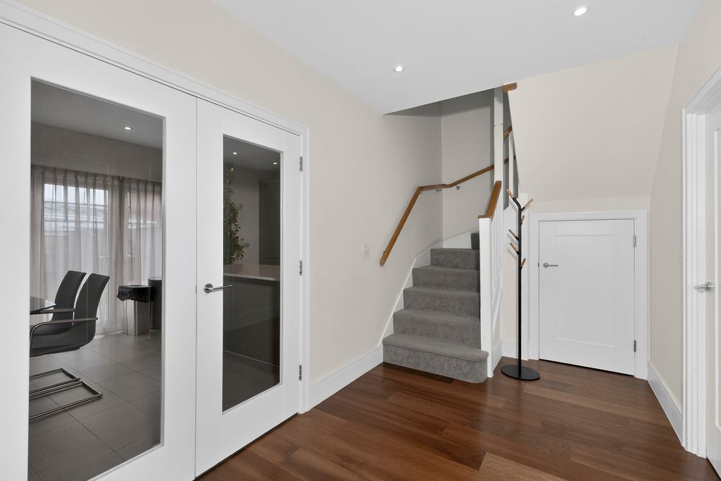 Additional image 2 of 5 bed semi-detached house for saleChamplain Street, Reading RG2