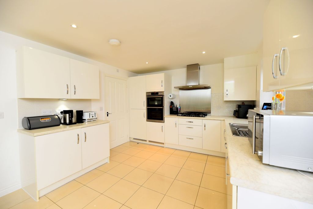 Additional image 6 of 4 bed detached house for saleCoates Road, Biggleswade SG18