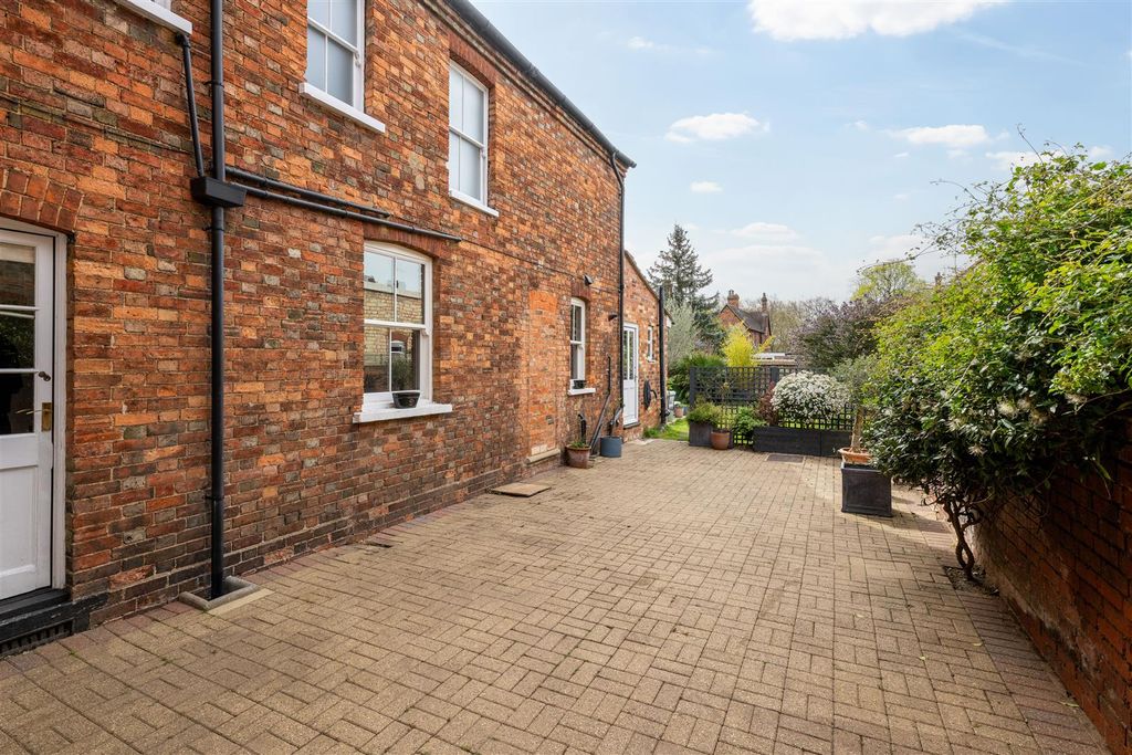 Additional image 25 of 5 bed detached house for saleWaterloo Road, Bedford MK40