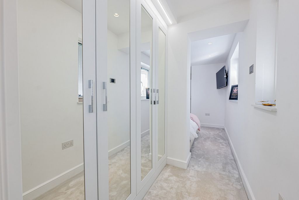 Additional image 35 of 5 bed detached house for saleHomestead Gardens, Hadleigh SS7