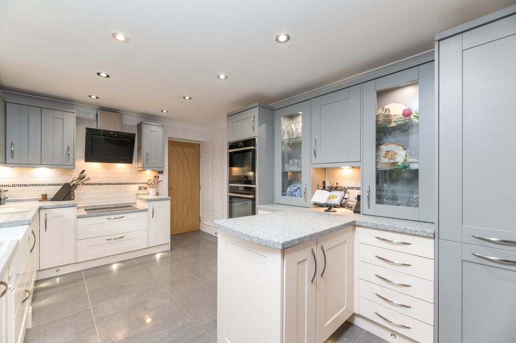 Additional image 9 of 5 bed detached house for saleHuntsmans Close, Eldwick, Bingley, West Yorkshire BD16