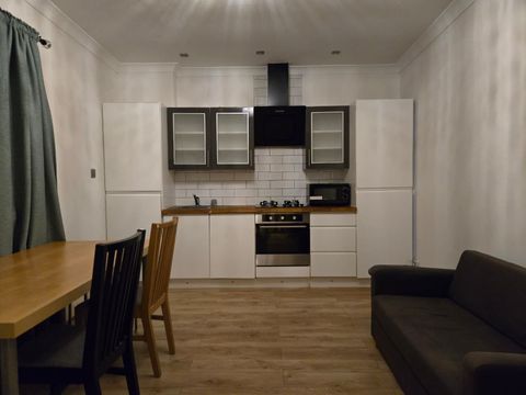 Woodlands Court, Glasgow G3