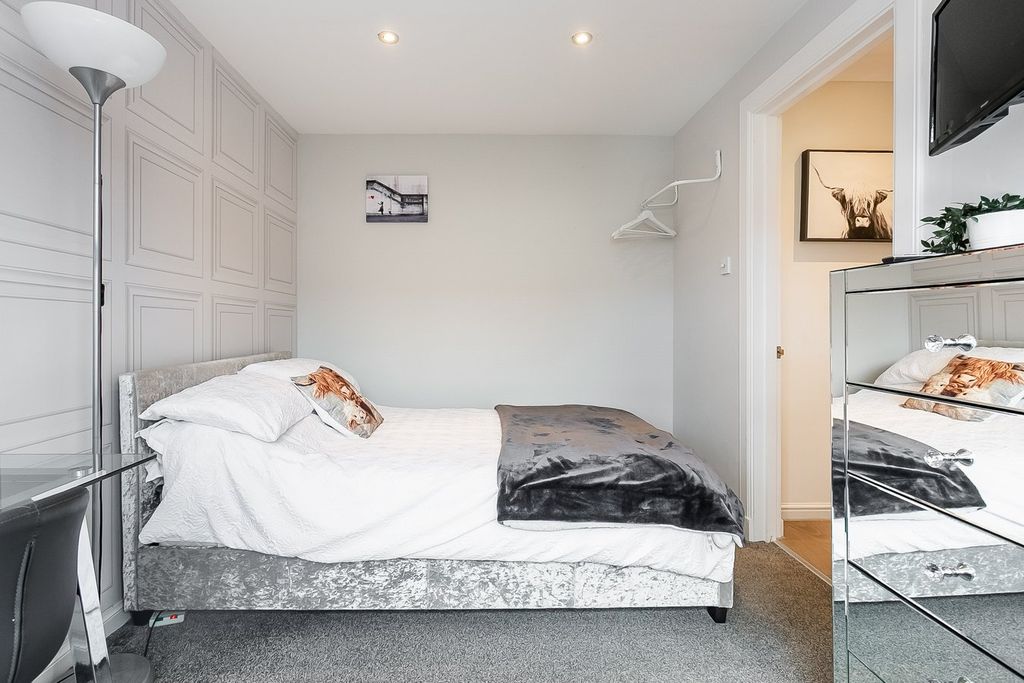 Additional image 26 of 4 bed semi-detached house for saleFernieside Place, Edinburgh EH17