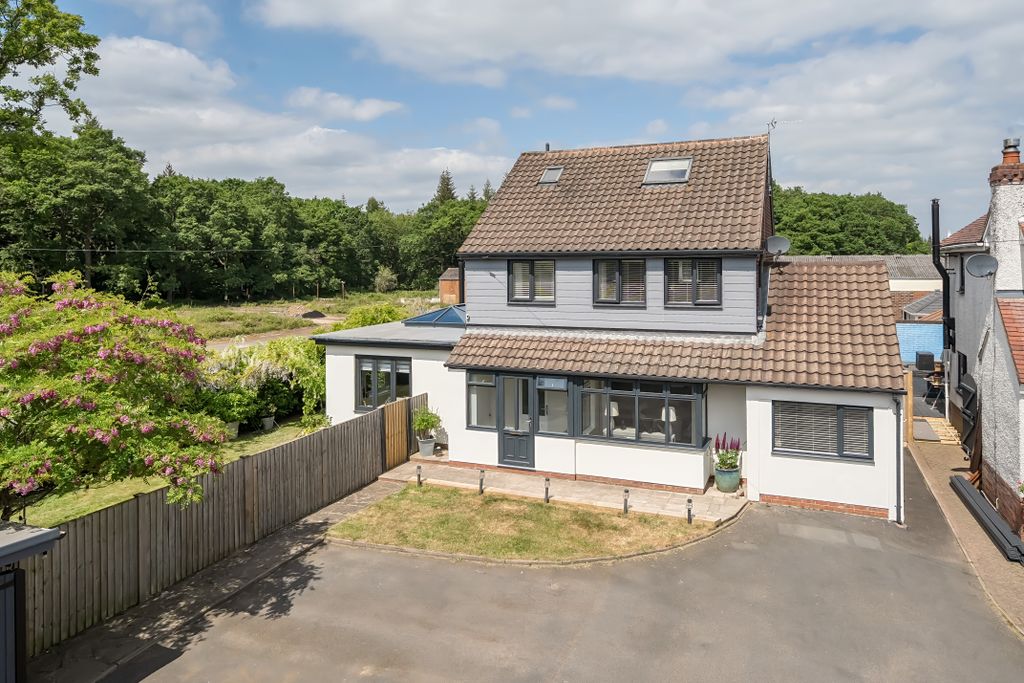 4 bed detached house for saleAlton Villa, Long Bank, Bewdley DY12