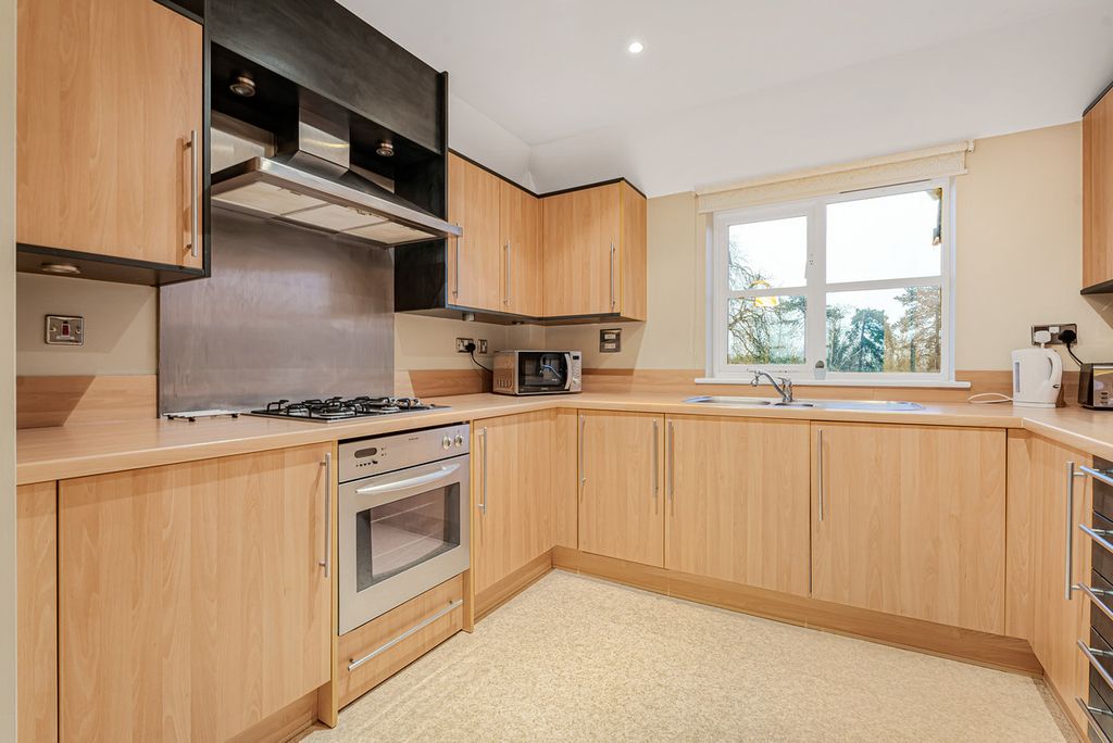 Additional image 10 of 2 bed flat for saleLady Place, Sutton Courtenay OX14