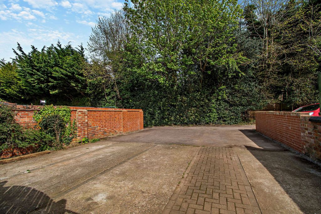 Additional image 34 of 5 bed property for saleOxford Road, Banbury OX16