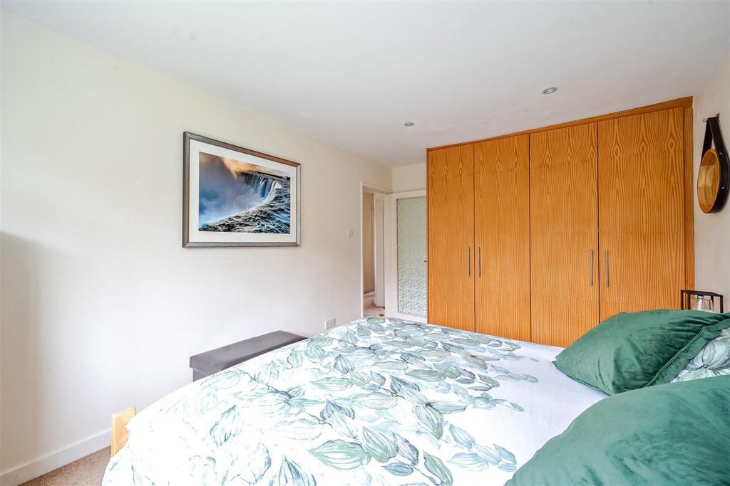 Additional image 14 of 2 bed maisonette for saleMoat Court, Ashtead KT21