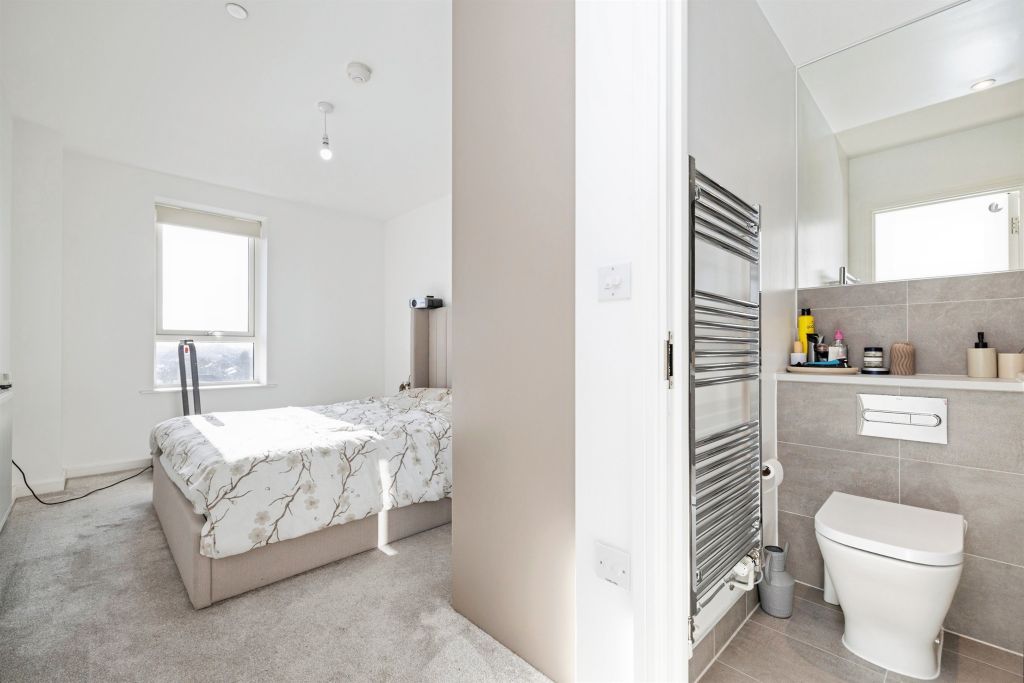 Additional image 7 of 2 bed flat for saleOxhey Drive, Watford WD19