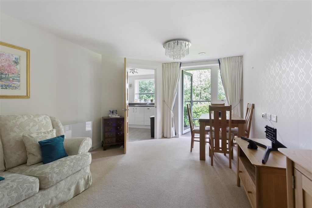 Additional image 10 of 2 bed flat for saleAusten Place, Lower Turk Street, Alton GU34